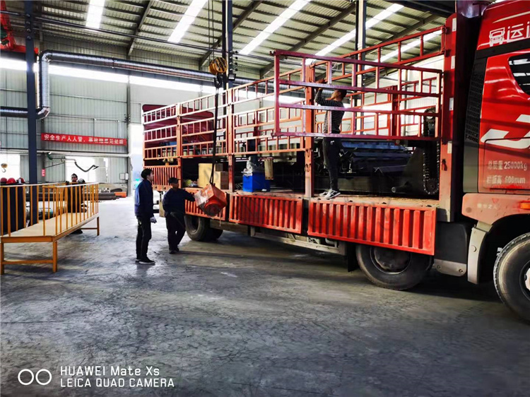 4朰巭љC l(f)؛b܇F(xin)