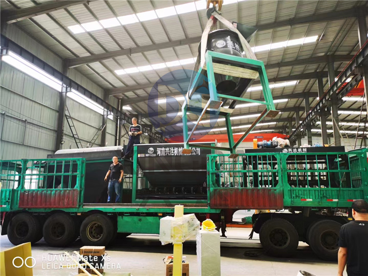 山西晉中客戶年產(chǎn)5000噸粉狀有機肥生產(chǎn)線發(fā)貨現(xiàn)場