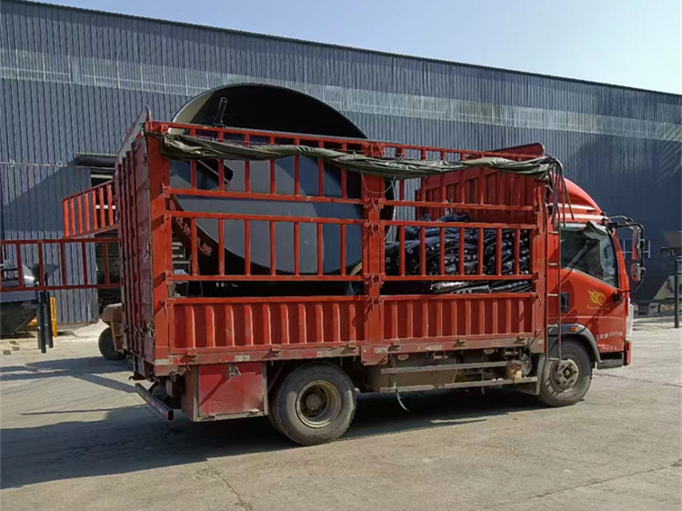 2.5m有機肥圓盤造粒機發(fā)貨現(xiàn)場