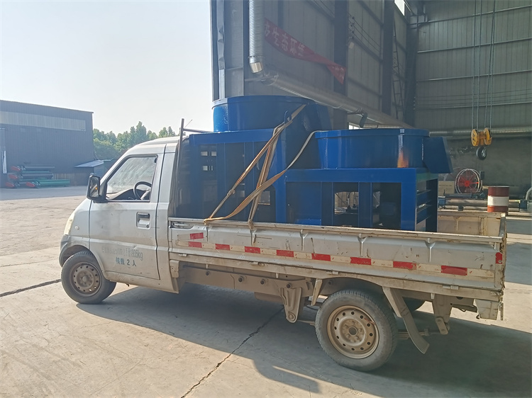 有機肥拋圓機發(fā)貨現(xiàn)場