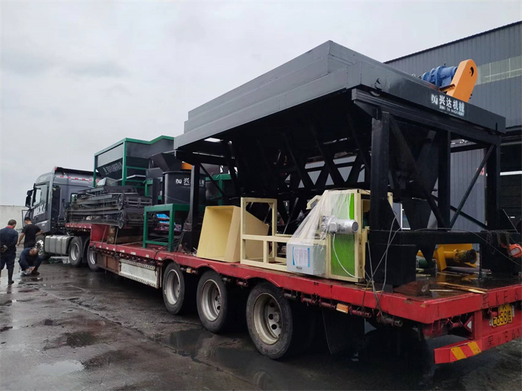 哈爾濱客戶年產(chǎn)3萬噸粉劑有機(jī)肥生產(chǎn)線發(fā)貨現(xiàn)場