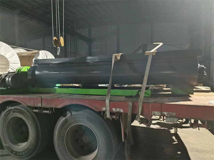 有機雙軸攪拌機發(fā)貨現(xiàn)場