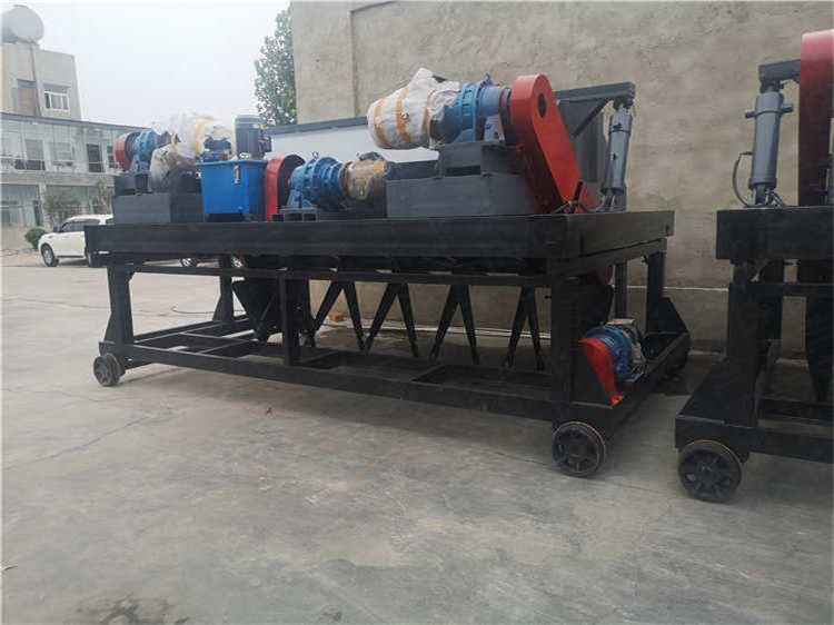 發(fā)酵全液壓履帶翻堆機牛糞堆肥機