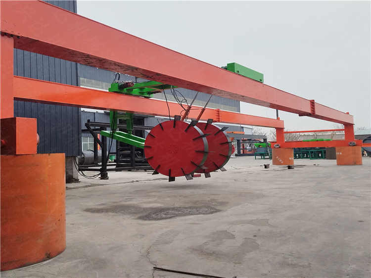 糖廠濾泥輪盤翻堆機(jī)發(fā)酵翻料有機(jī)肥設(shè)備