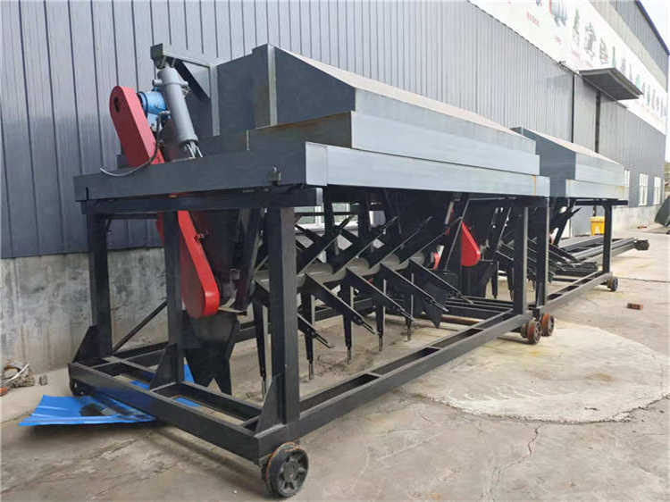 有機(jī)肥液壓槽式翻拋機(jī)發(fā)酵物料牛糞設(shè)備