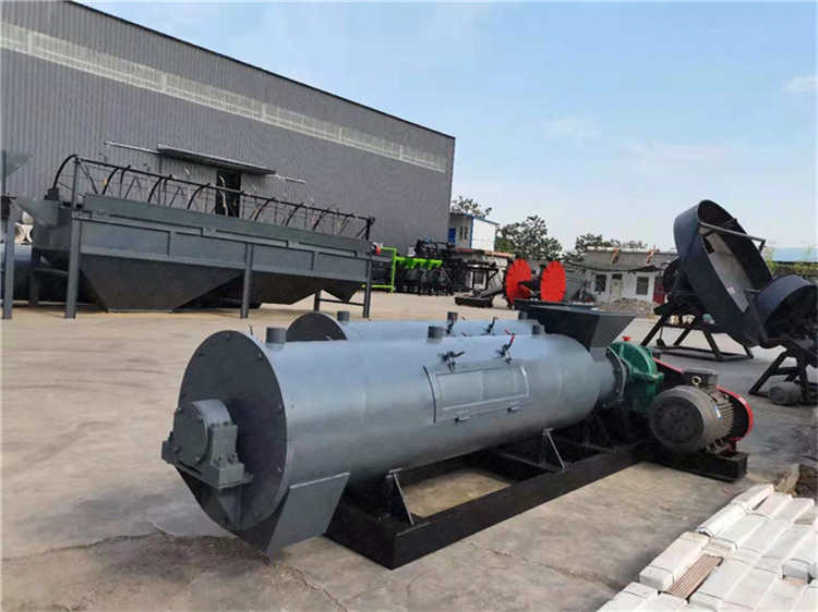 內(nèi)轉(zhuǎn)式濕法攪齒造粒機(jī),加工牛羊糞殘物制粒設(shè)備