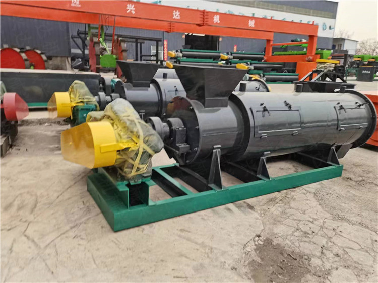 有機(jī)肥轉(zhuǎn)鼓攪齒生產(chǎn)線造粒機(jī),畜禽糞便復(fù)合肥制粒機(jī)設(shè)備