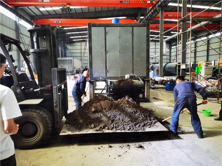 有機肥發(fā)酵設備 條垛式履帶翻拋機 羊糞堆肥機 遙控操作 節(jié)省人力