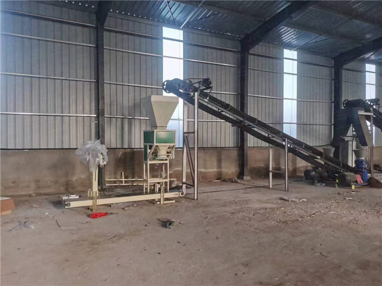 復(fù)合肥計量包裝秤 自動稱量有機肥顆粒包裝機 生產(chǎn)量大 質(zhì)量保障