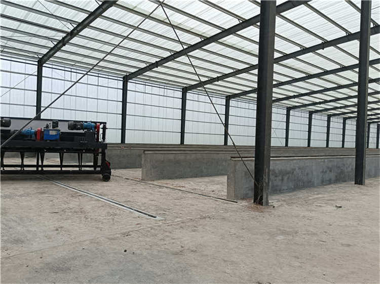 粉狀有機肥生產(chǎn)線 蚯蚓糞堆肥發(fā)酵翻堆機 液壓升降槽式 有機肥翻拋機